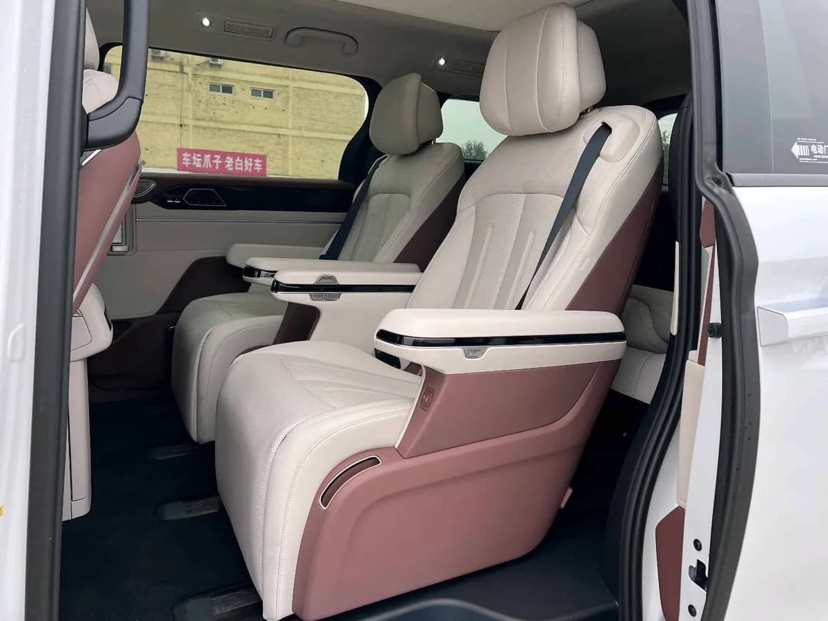 BYD 2025 DM-i 1.5T 180km 8