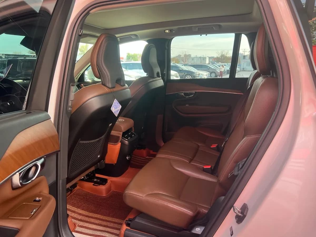 Volvo XC90 2019 T6 7 V 8