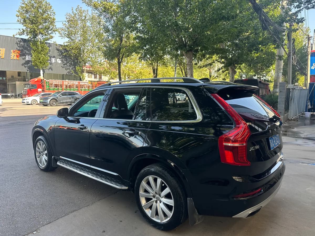 Volvo XC90 2018 T6 7 6