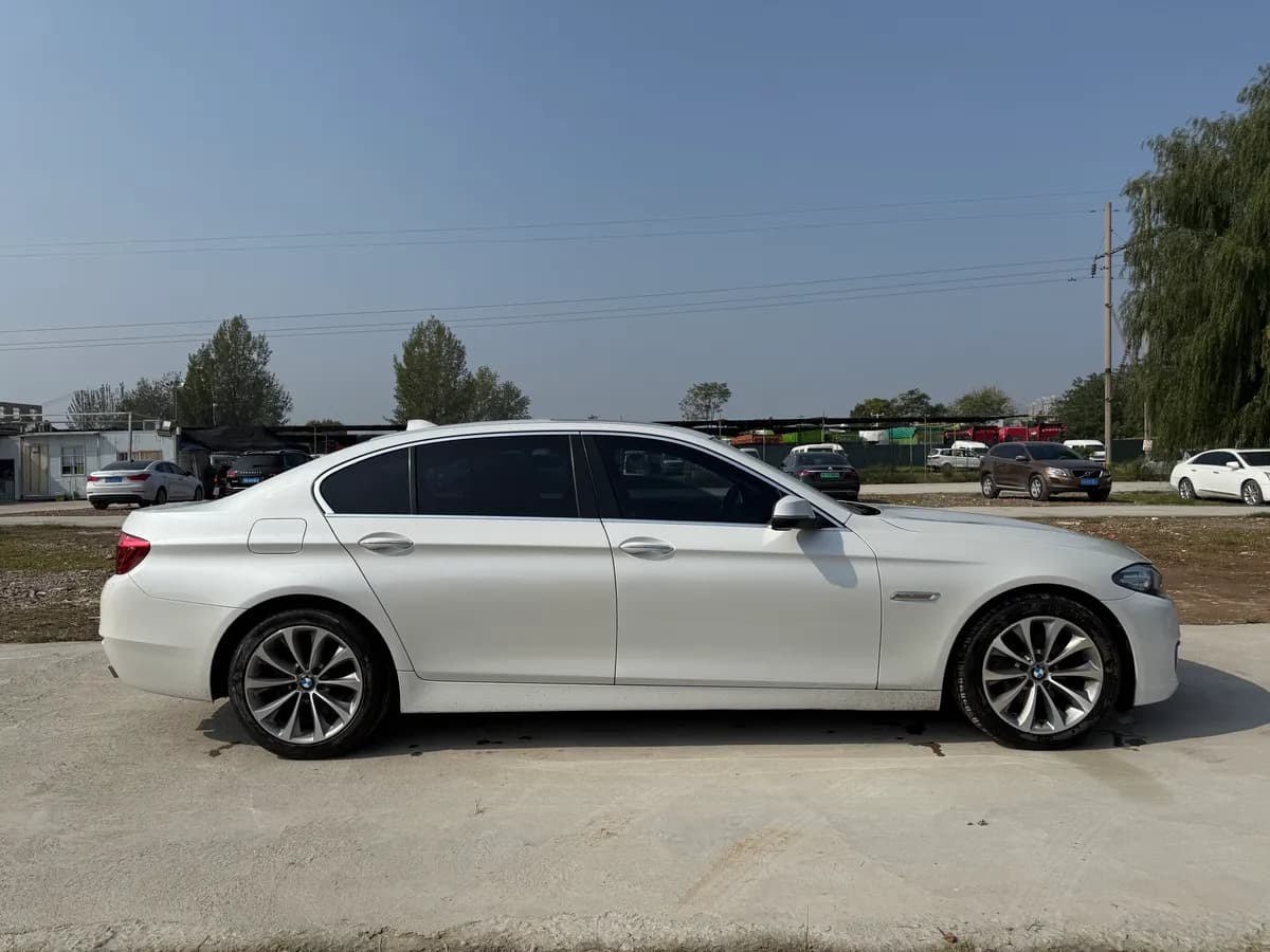 BMW 5 2017 525Li 7