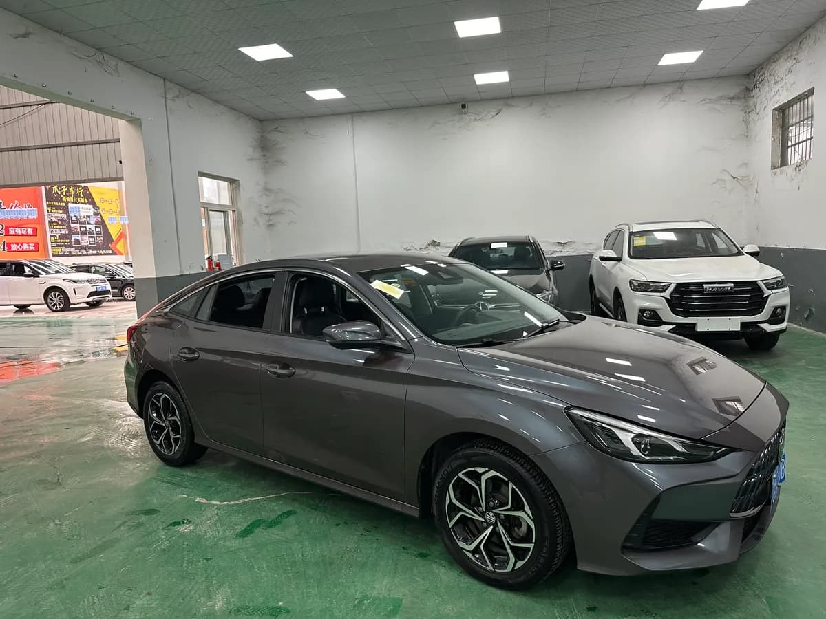MG MG5 2022 180DVVT CVT 3