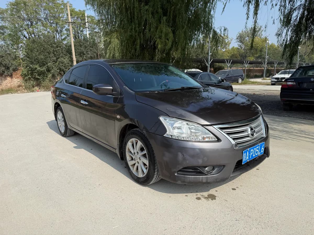 Nissan 2014 1.6XV CVT 3