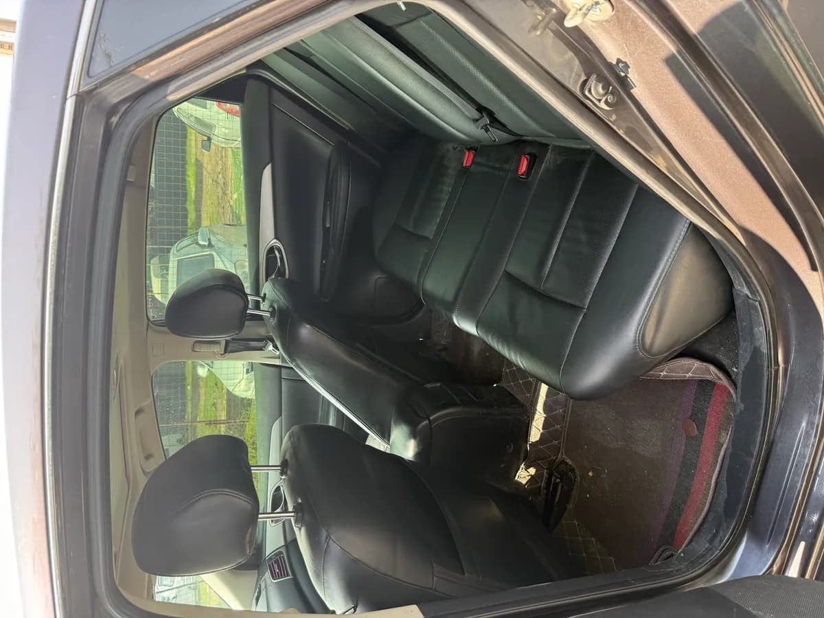 Nissan 2014 1.6XV CVT 8