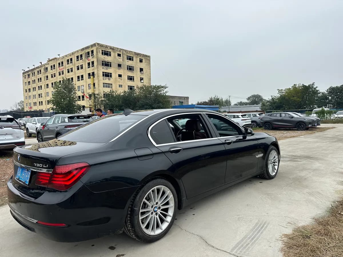 BMW 7 2014 730Li 4