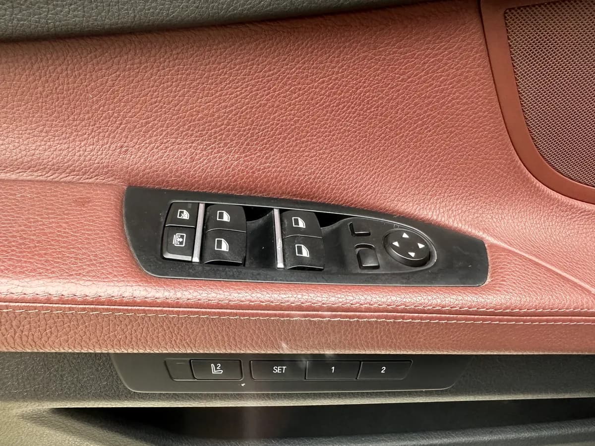 BMW 7 2014 730Li 8