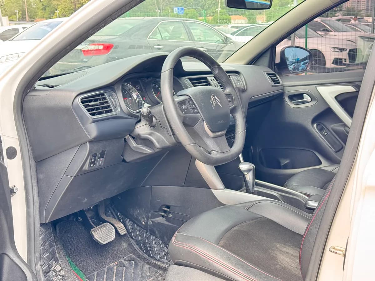 Citroen C3-XR 2015 1.6THP 4