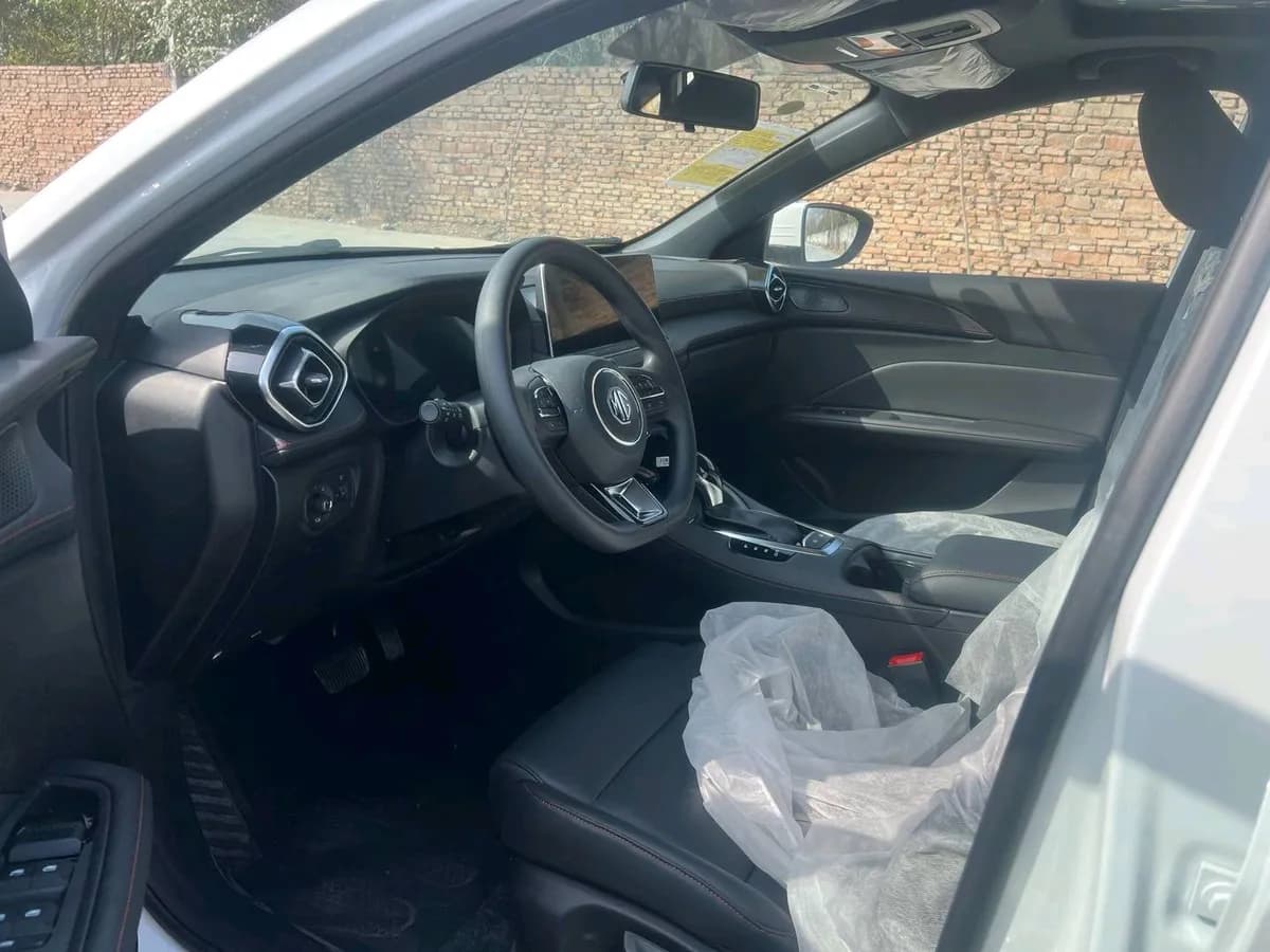 MG MG 5 2025 180DVVT 6