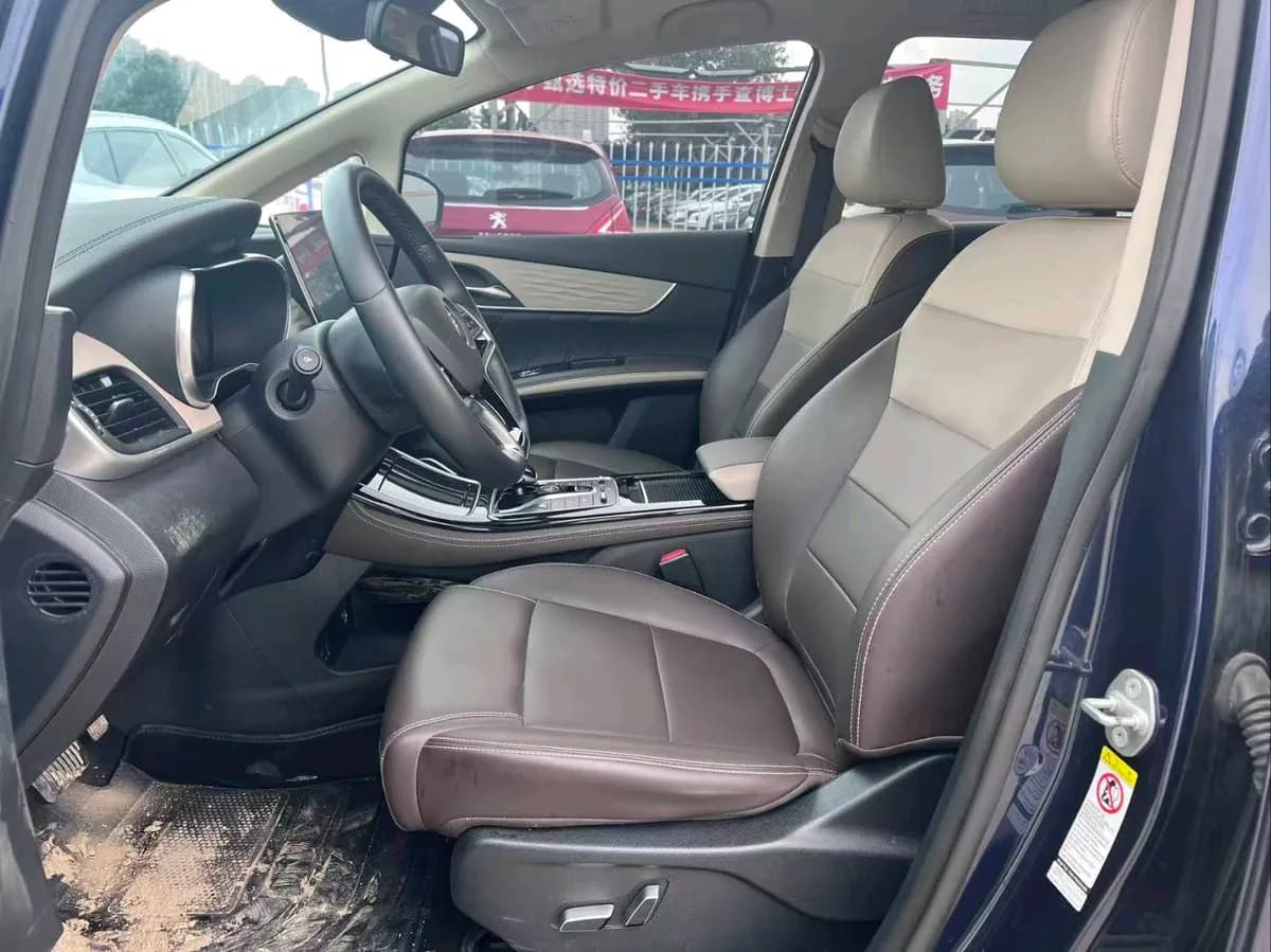 BYD MAX 2022 DM-i 51KM 4