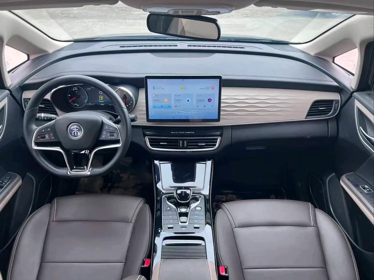 BYD MAX 2022 DM-i 51KM 6