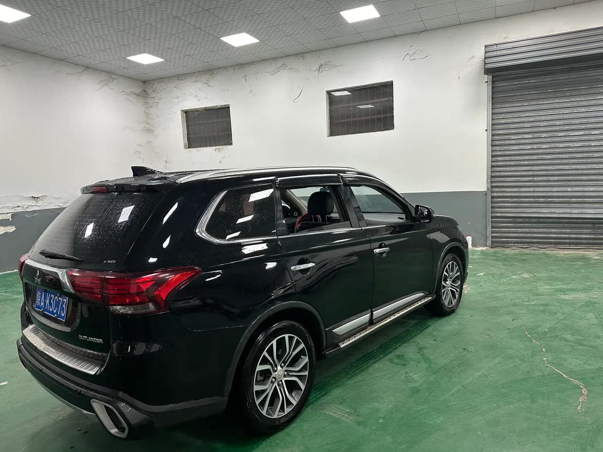 Mitsubishi 2018 2.4L 5 4