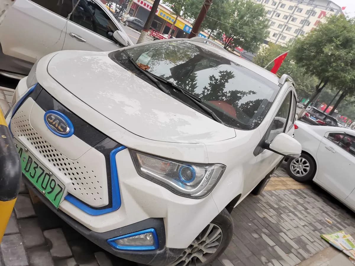 JAC iEV 2017 iEV4