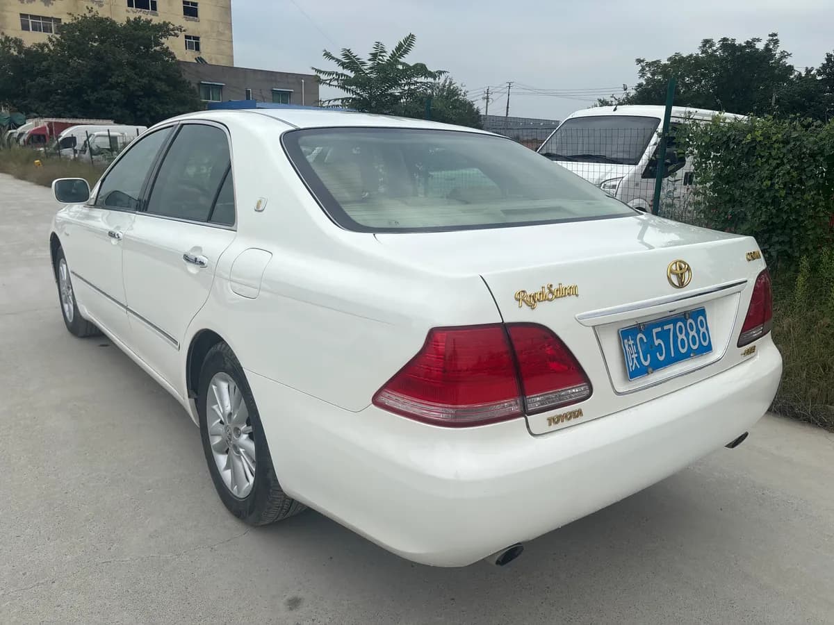 Toyota 2005 3.0L Royal Saloon 4