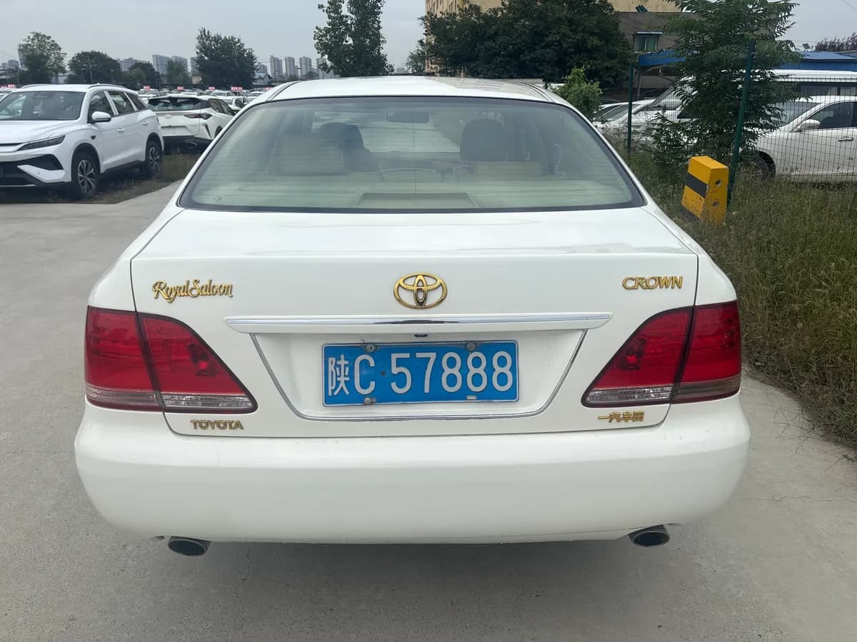 Toyota 2005 3.0L Royal Saloon 5
