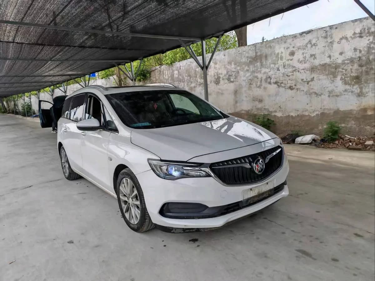 Buick GL6 2021 323T 3