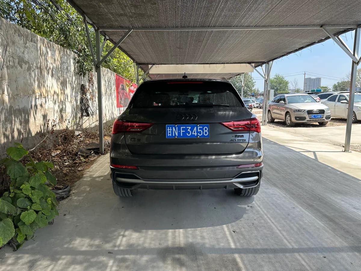 Audi Q3 2021 40 TFSI 4