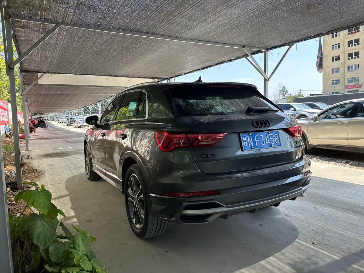 Audi Q3 2021 40 TFSI 5