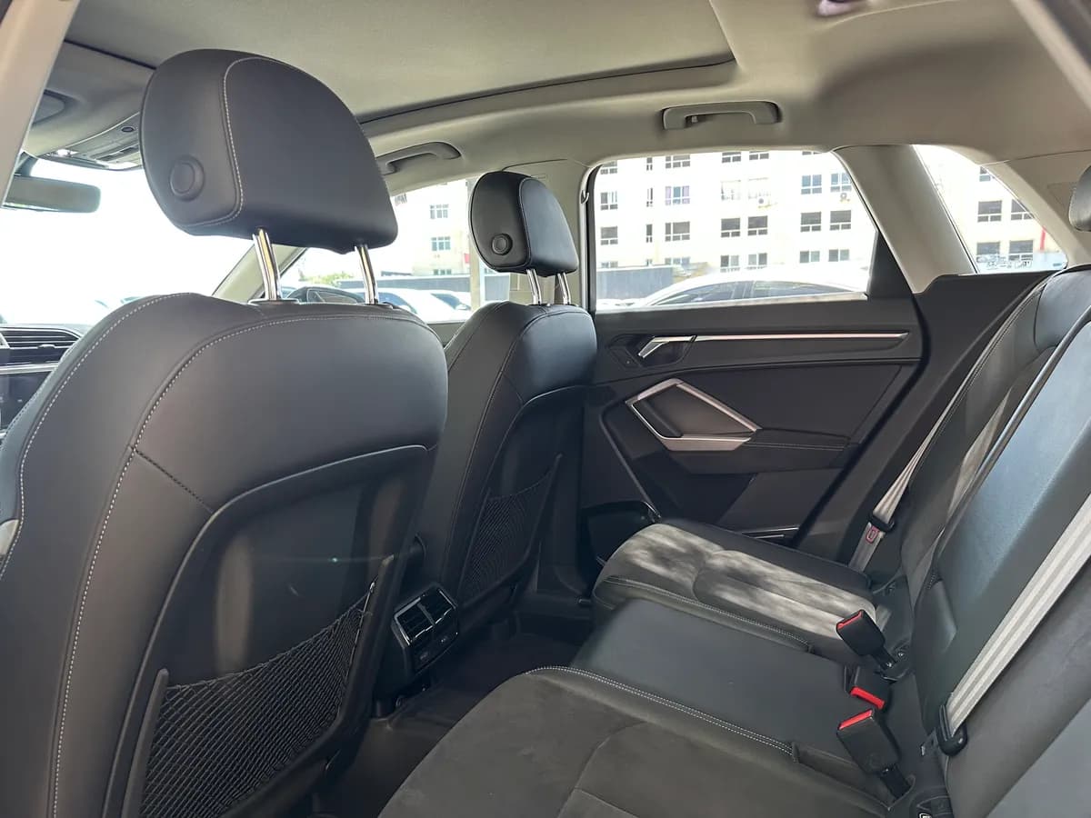 Audi Q3 2021 40 TFSI 8