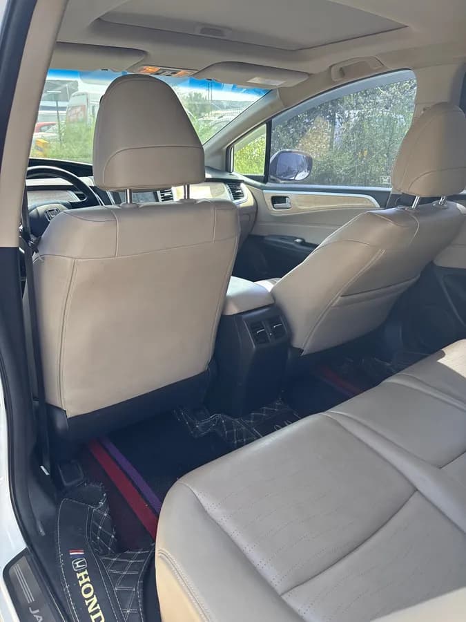 Honda 2014 1.8L CVT 5 7
