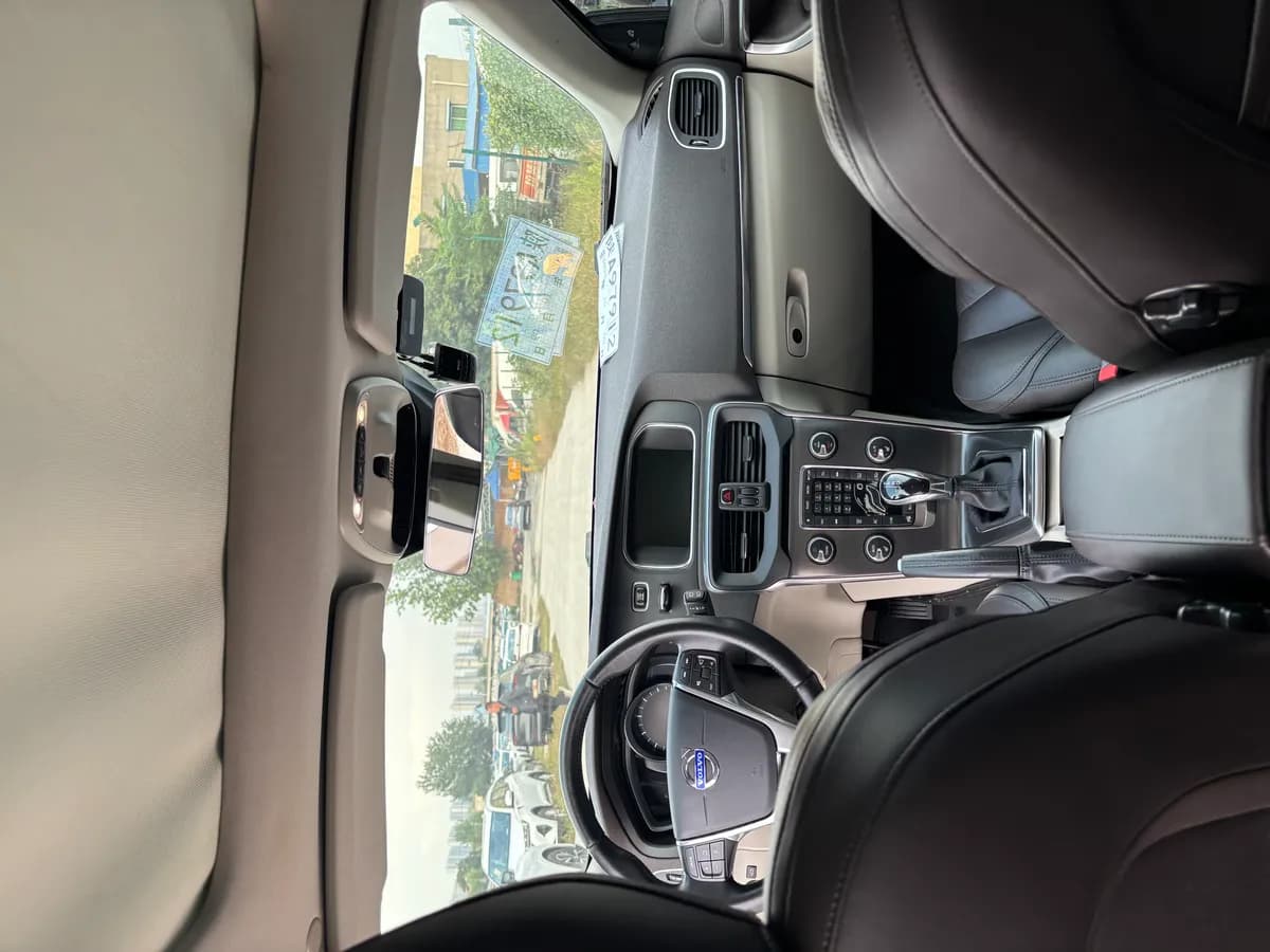 Volvo V40 2014 T5 8