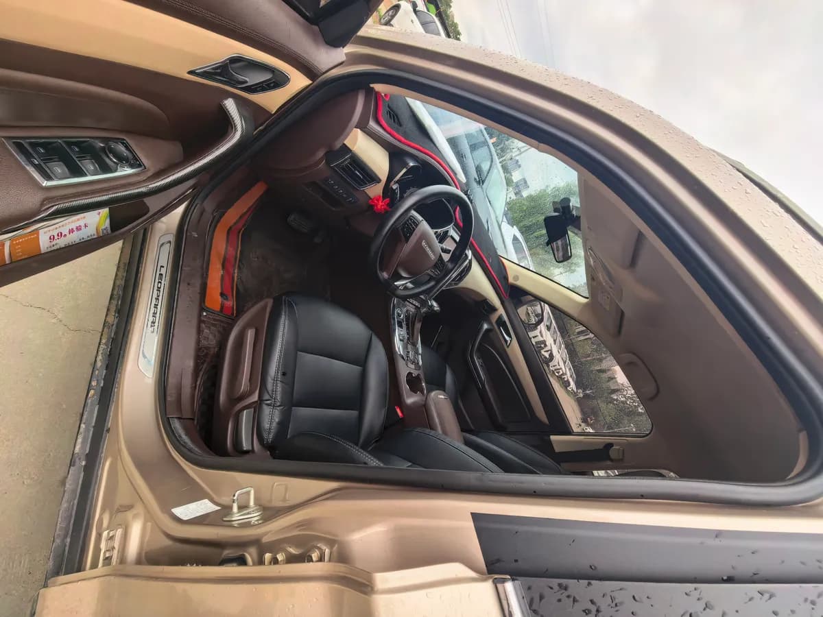 CS9 2018 1.5T CVT 4