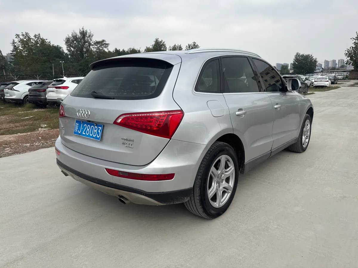 Audi Q5 2011 2.0TFSI 9