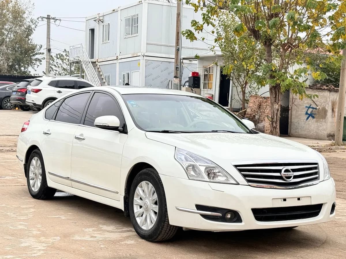 Nissan 2009 2.5L XV VIP 2