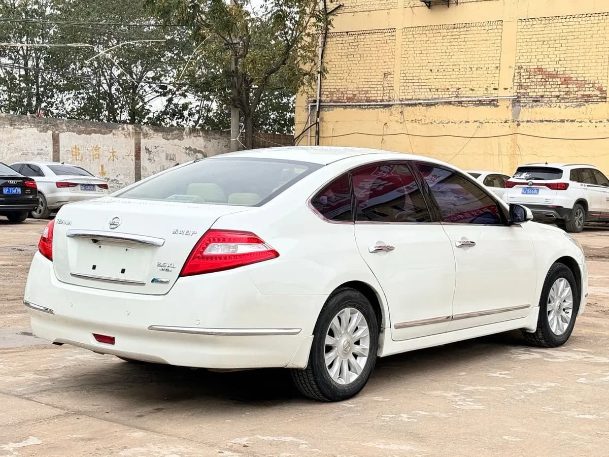 Nissan 2009 2.5L XV VIP 10