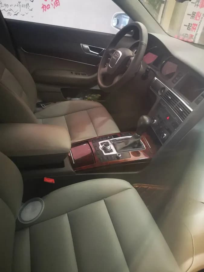 Audi A6L 2005 4.2L quattro 4