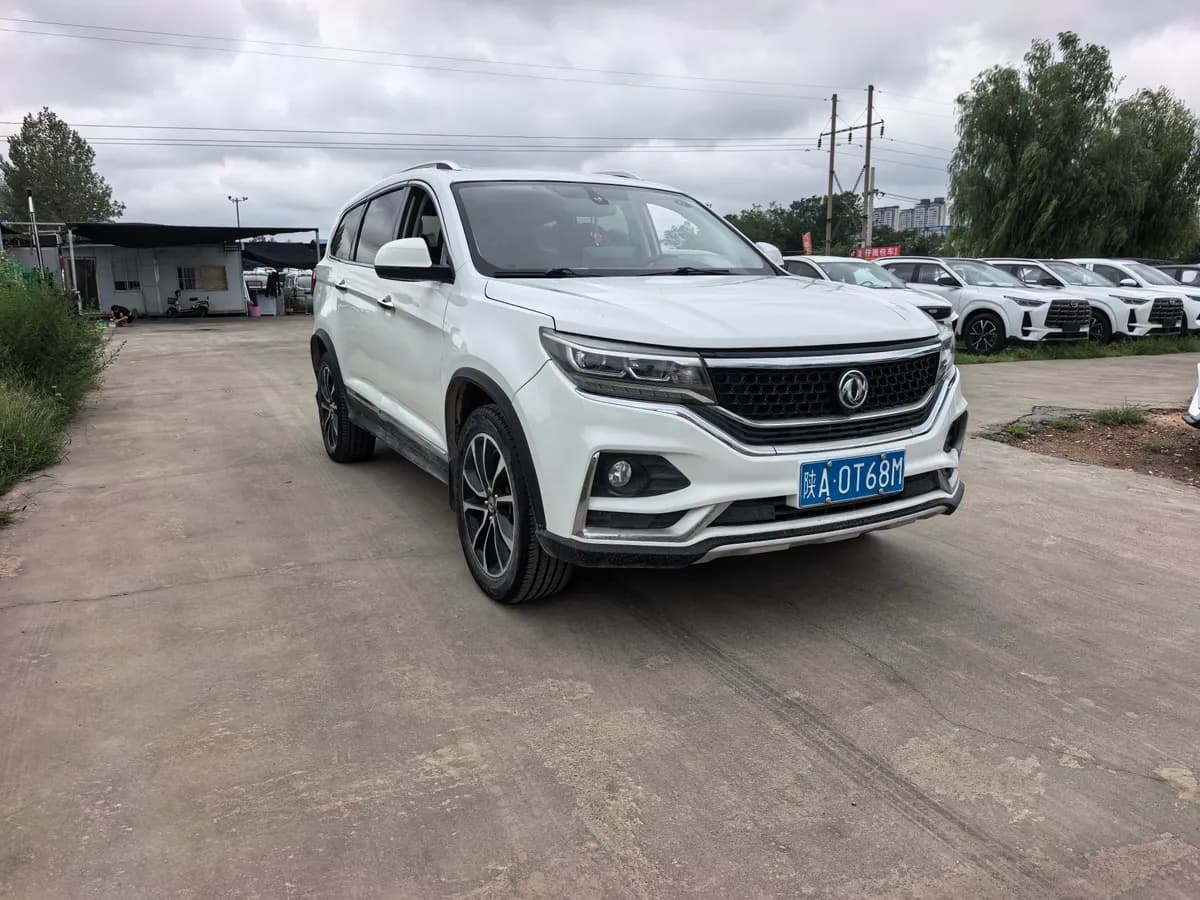 Dongfeng X7 1.5T CVT 3