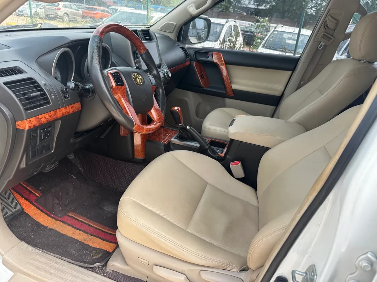 Toyota ( ) 2010 2.7L 4