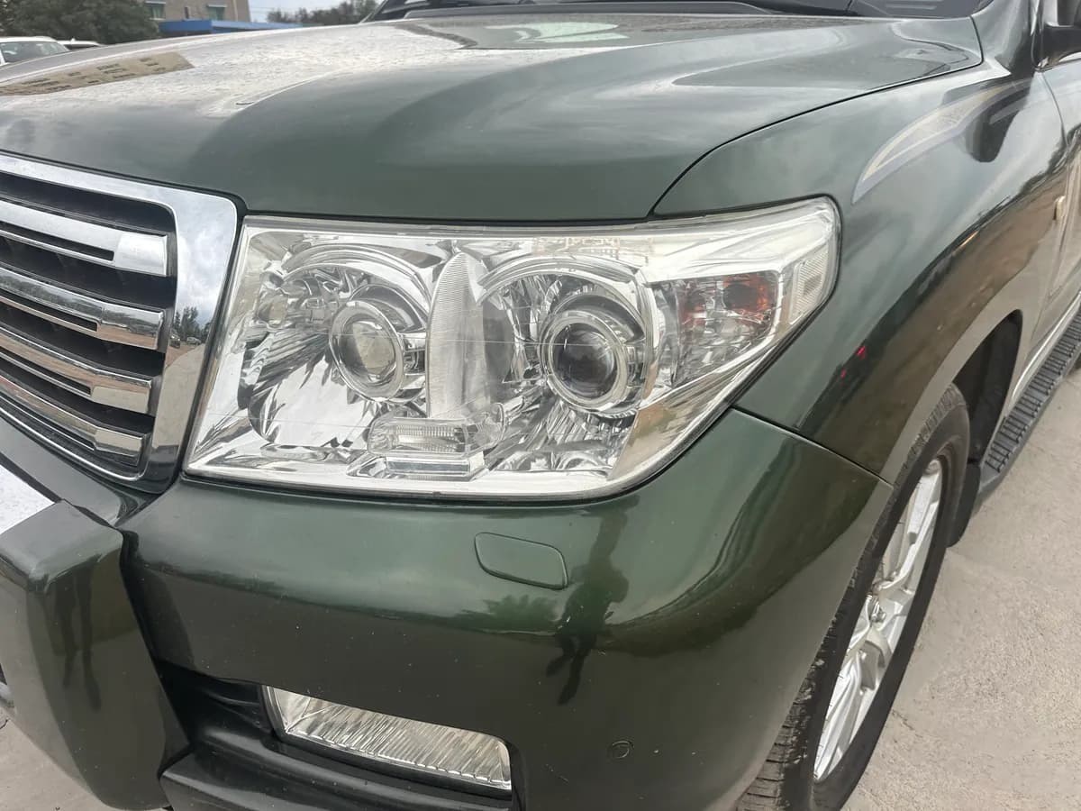 Toyota 2007 4.7L VX-R 3