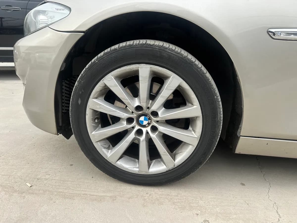 BMW 5 2012 530Li 5