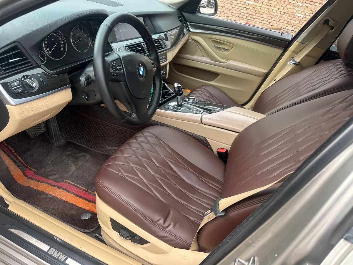 BMW 5 2012 530Li 6