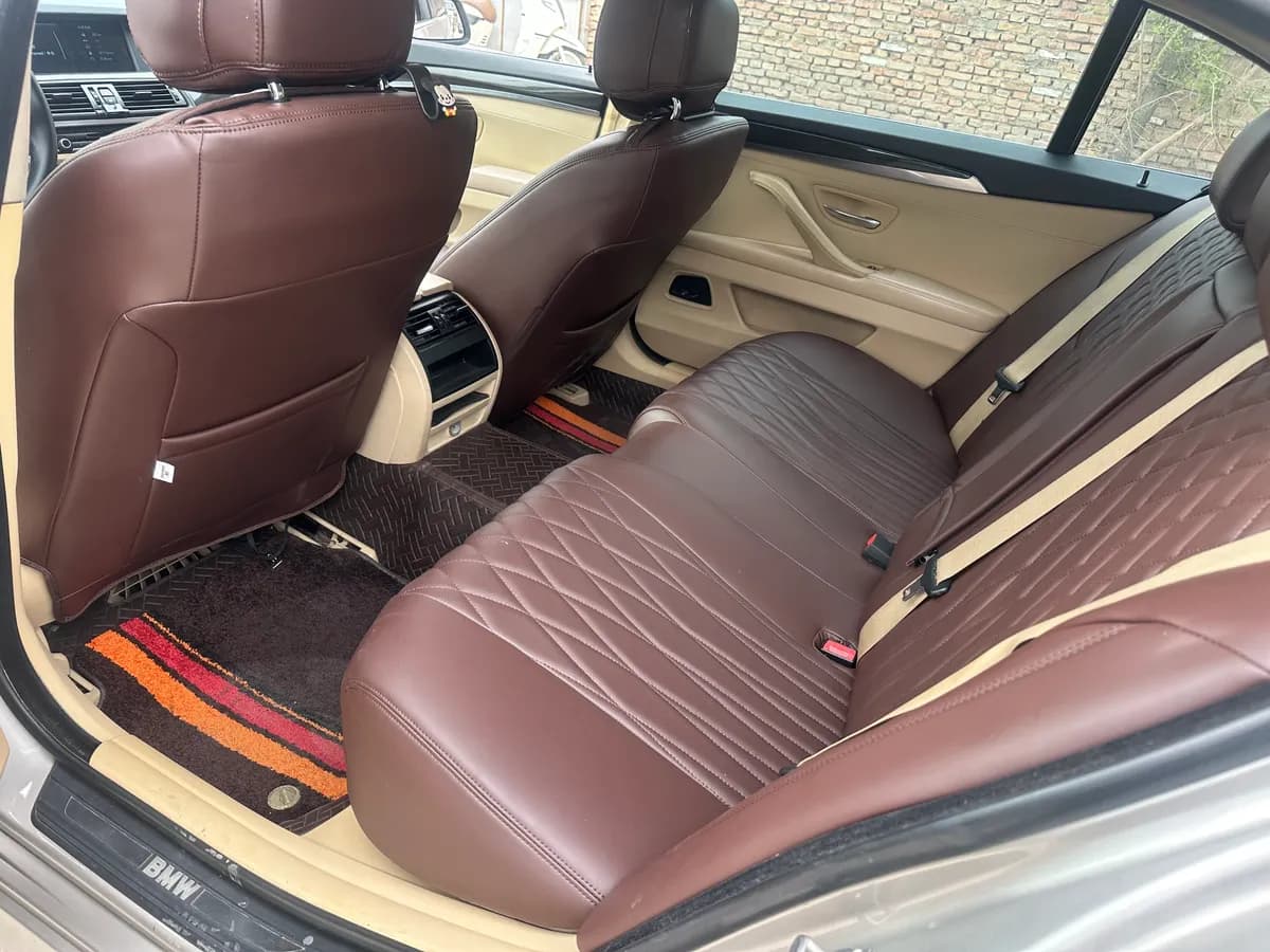 BMW 5 2012 530Li 7