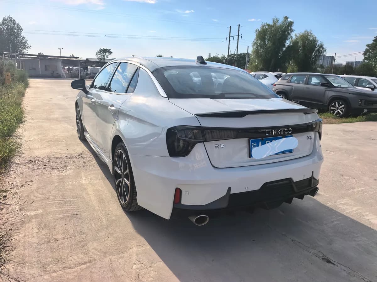 Lynk & Co 03 2018 1.5TD DCT Pro V 7