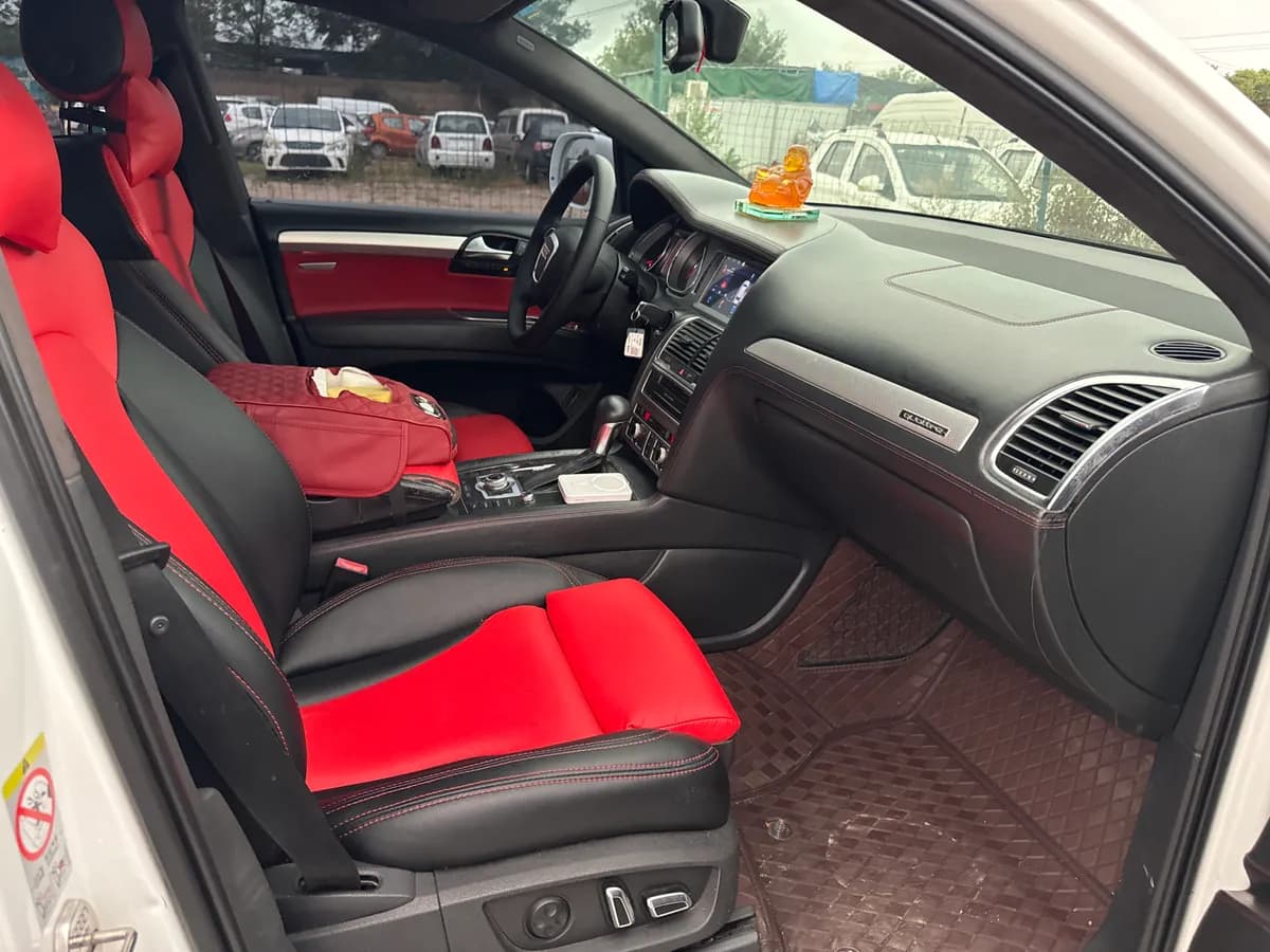 Audi Q7 ( ) 2011 3.0 TFSI (200kW) 8