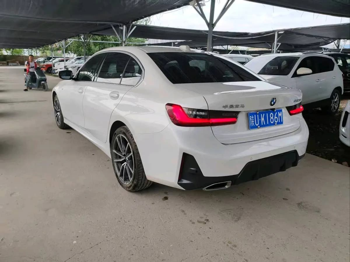 BMW 3 2023 320Li M 10