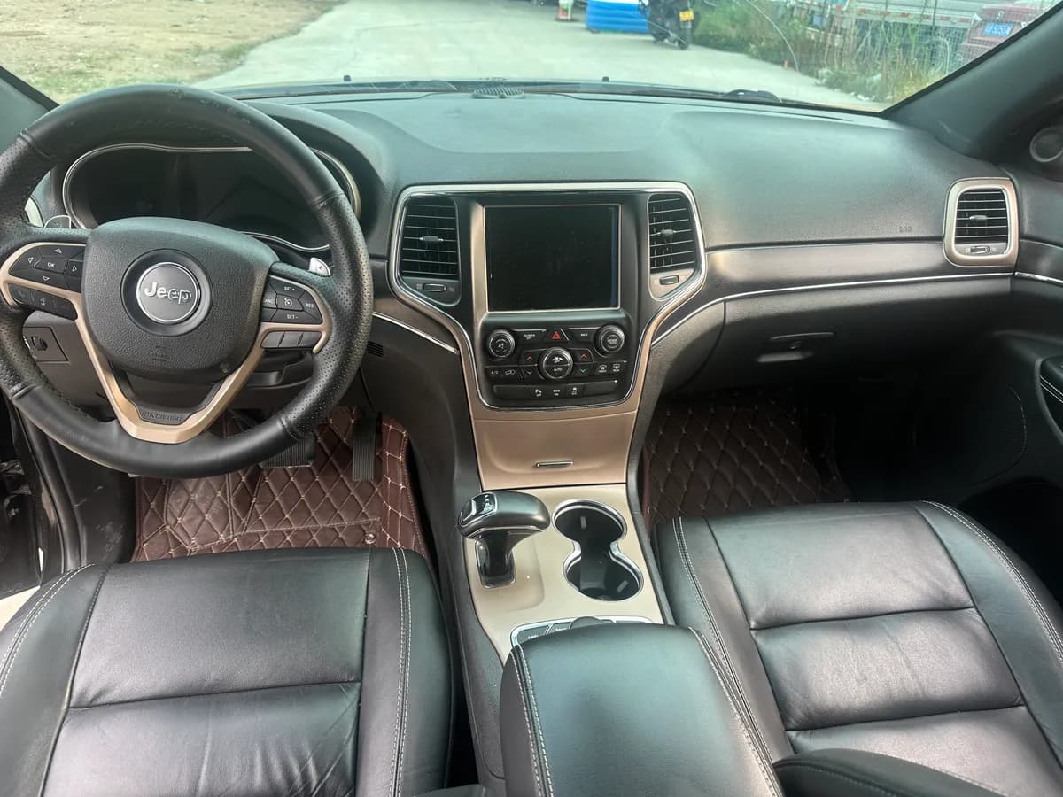 Jeep ( ) 2015 3.0L 9