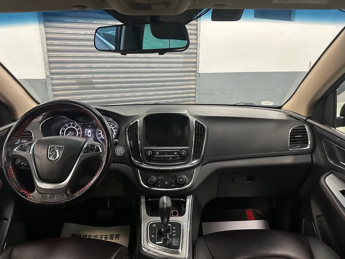 Baojun 560 2017 1.8L iAMT 9