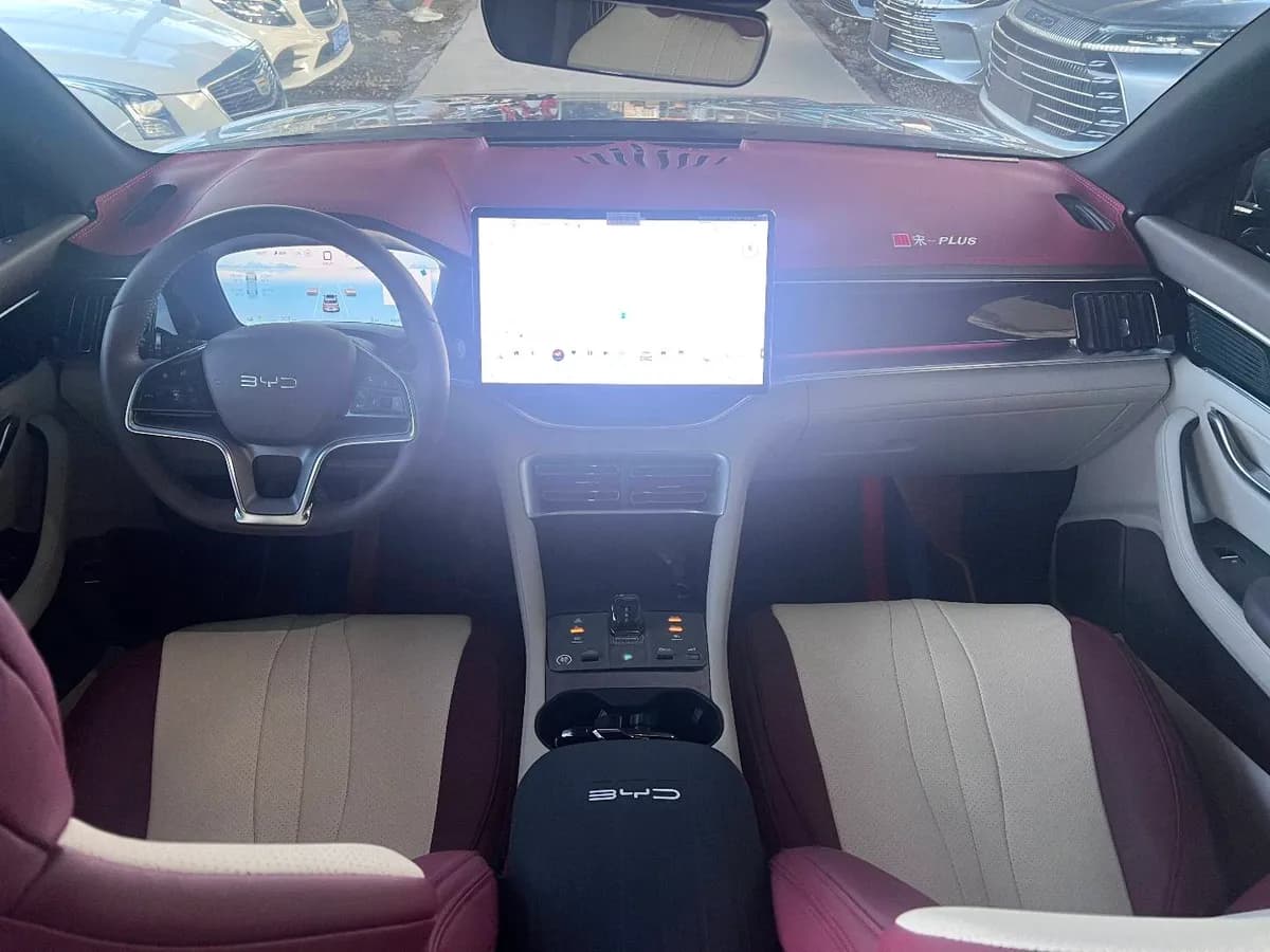 BYD PLUS 2024 EV 605km PLUS 8