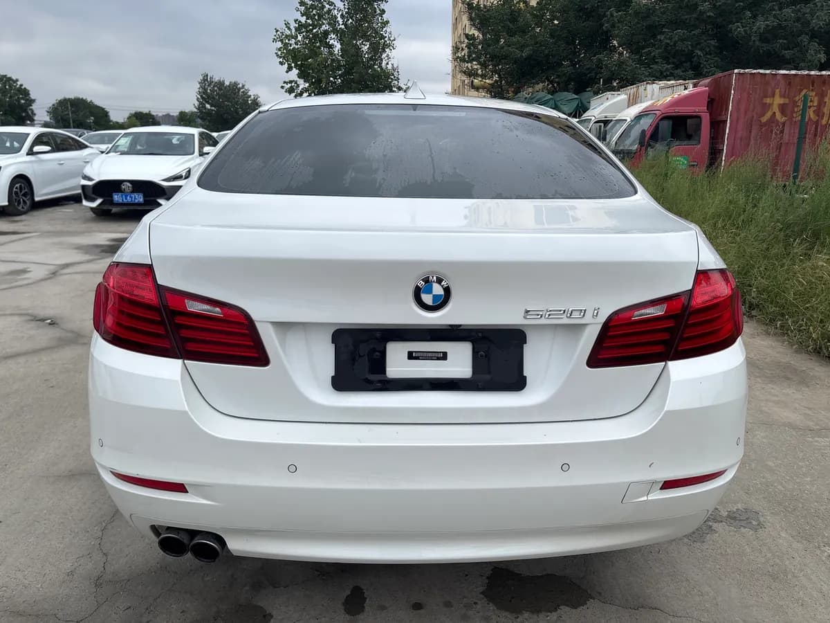 BMW 5 ( ) 2014 520i 5