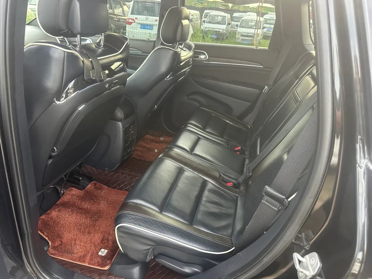 Jeep ( ) 2015 3.6L 8