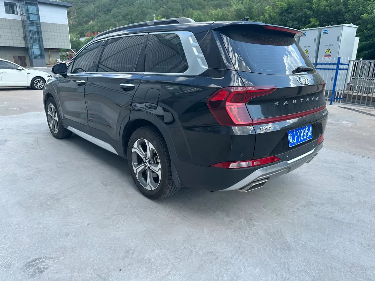 Hyundai 2019 380 TGDi DLX （HTRAC） V 8
