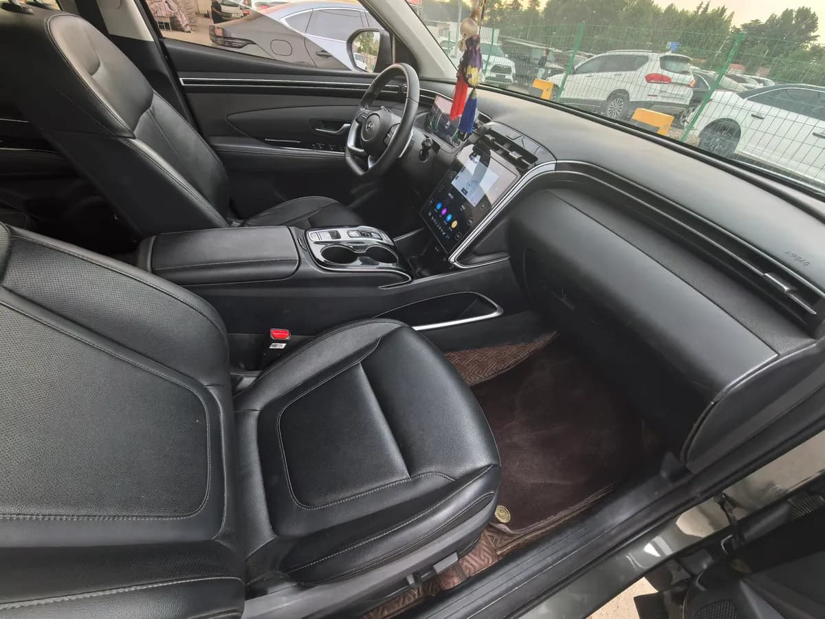 Hyundai 2021 L 1.5T DCT LUX 3