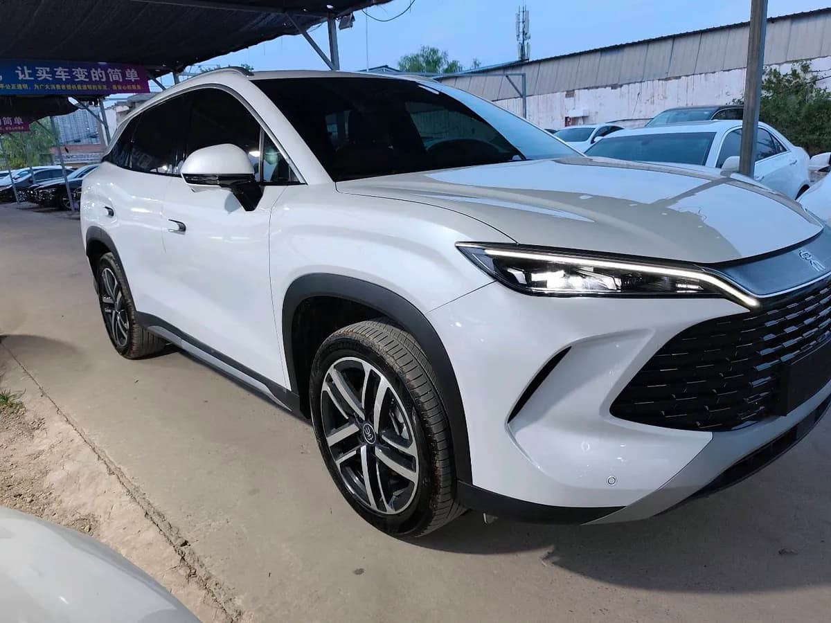 BYD L DM-i 2024 112km 3