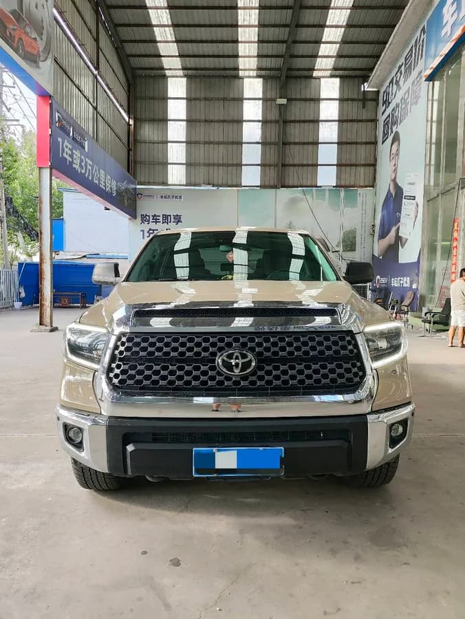 Toyota ( ) 2020 5.7 SR5 TRD Offroad 2