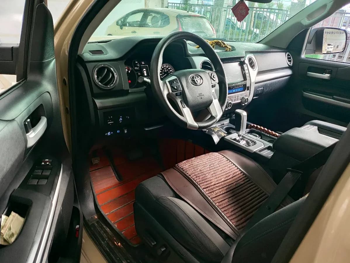 Toyota ( ) 2020 5.7 SR5 TRD Offroad 4
