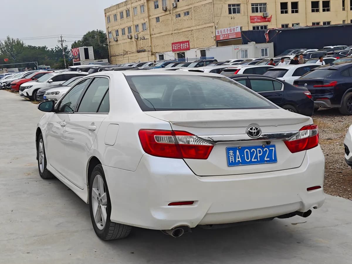 Toyota 2012 2.0S 5