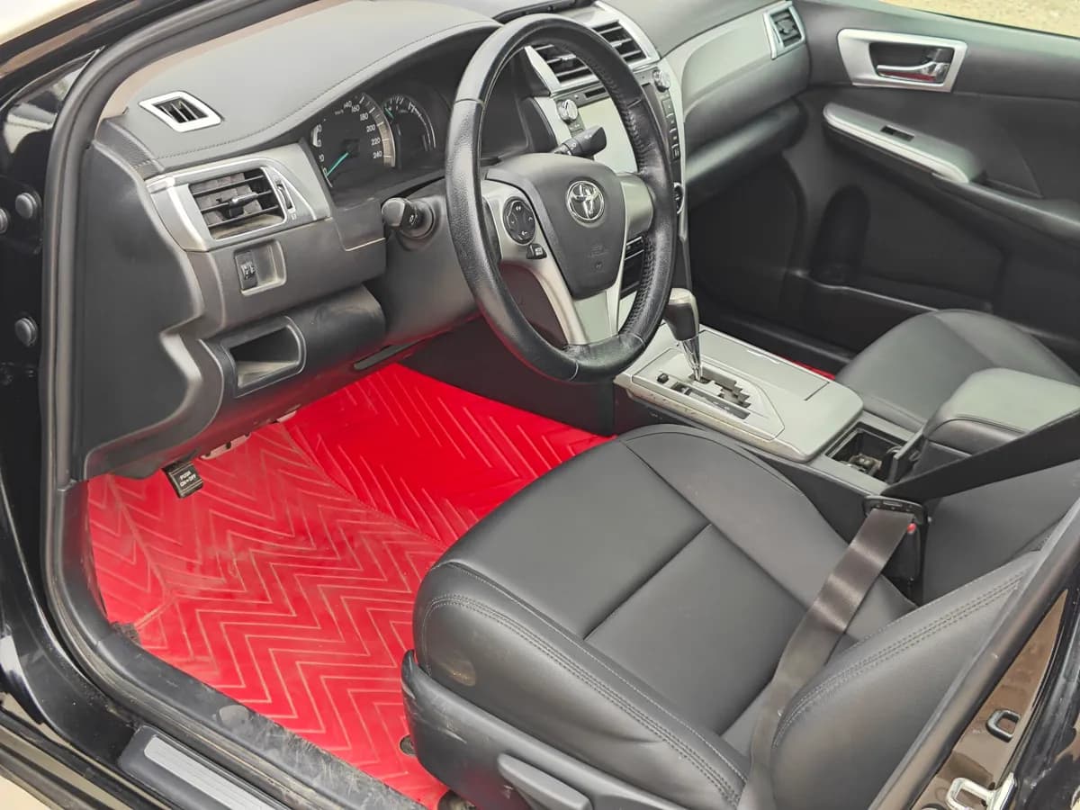 Toyota 2012 2.0S 7