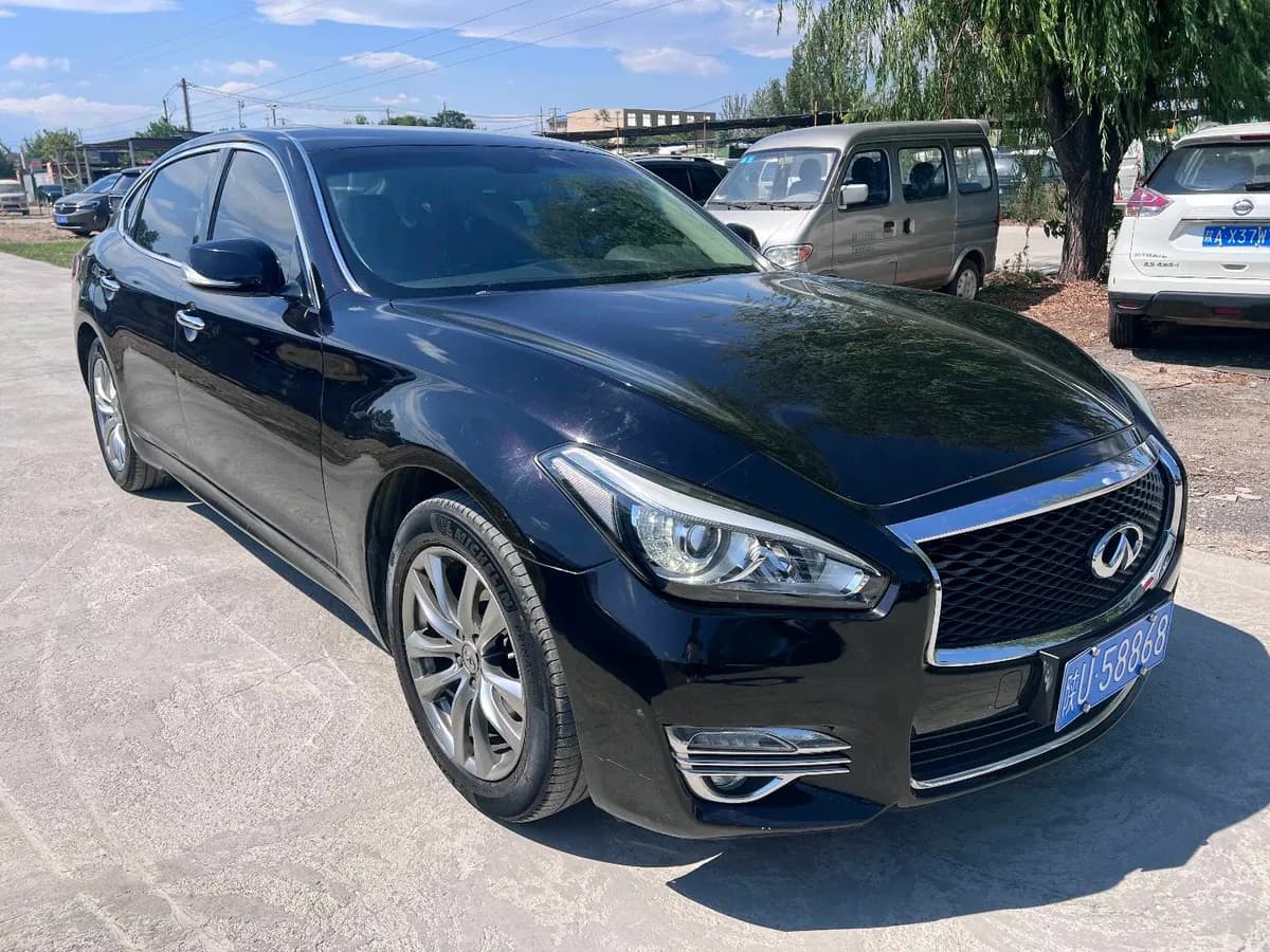 Q70 2015 Q70L 2.5L 3
